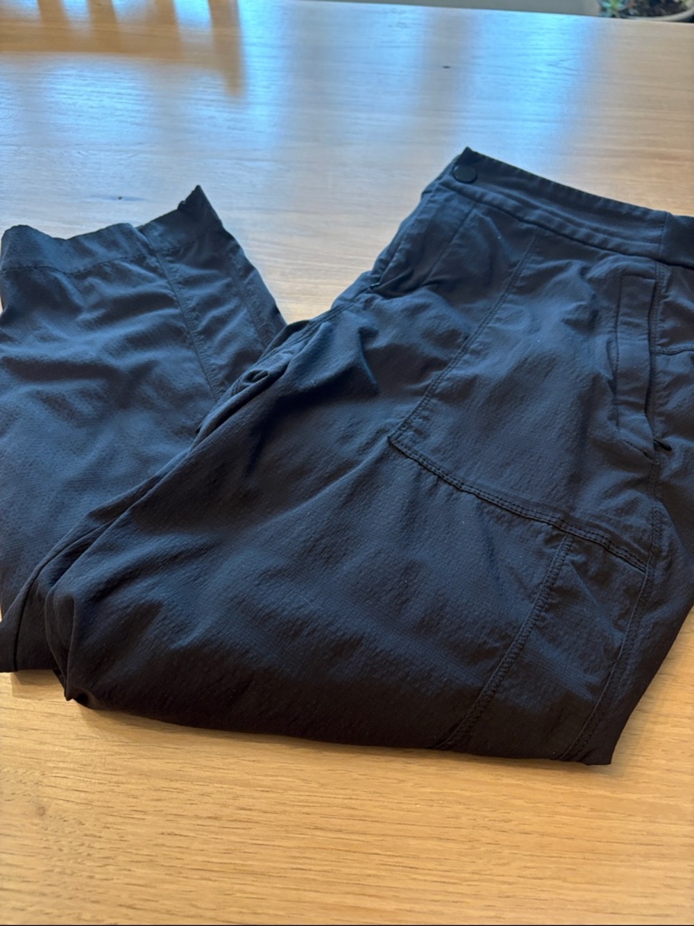Women’s Black Casual capri joggers - Comfortable Everyday Wear